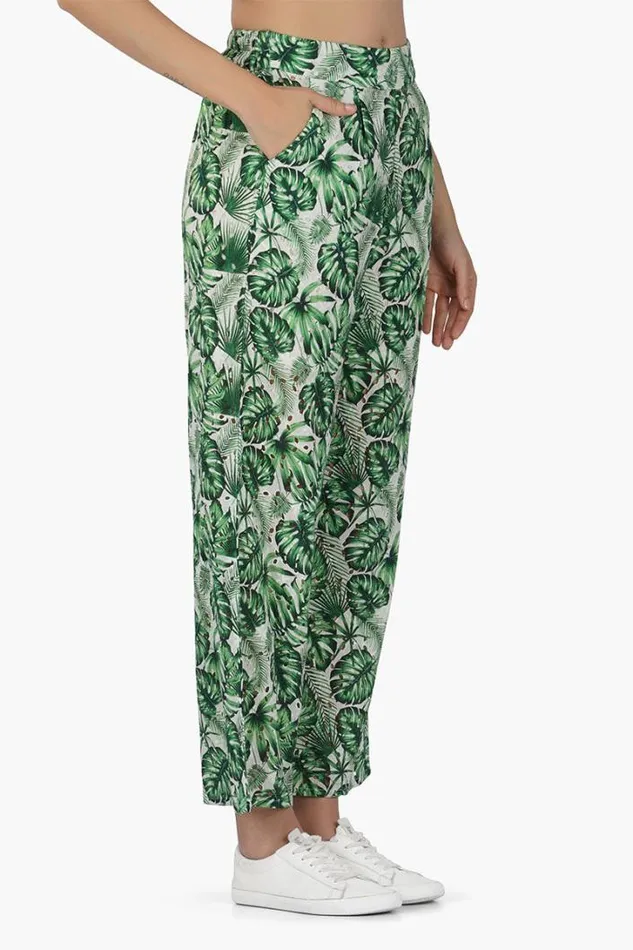 America and Beyond Pants Women Green Palm Printed Pants