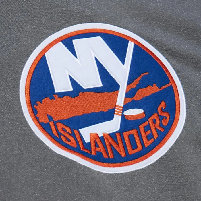 Hoodies and Sweatshirts Men Mitchell and Ness Snow Washed Fleece Crew Current Logo New York Islanders Hoodies and Sweatshirts Men Mitchell and Ness Snow Washed Fleece Crew Current Logo New York Islanders