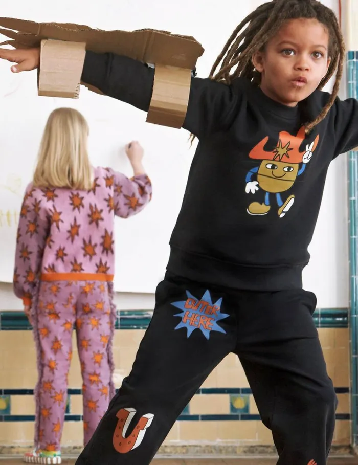 Kids Stella McCartney TShirts And Sweatshirt Cosmic Cowboy Graphic Sweatshirt Black Kids Stella McCartney TShirts And Sweatshirt Cosmic Cowboy Graphic Sweatshirt Black
