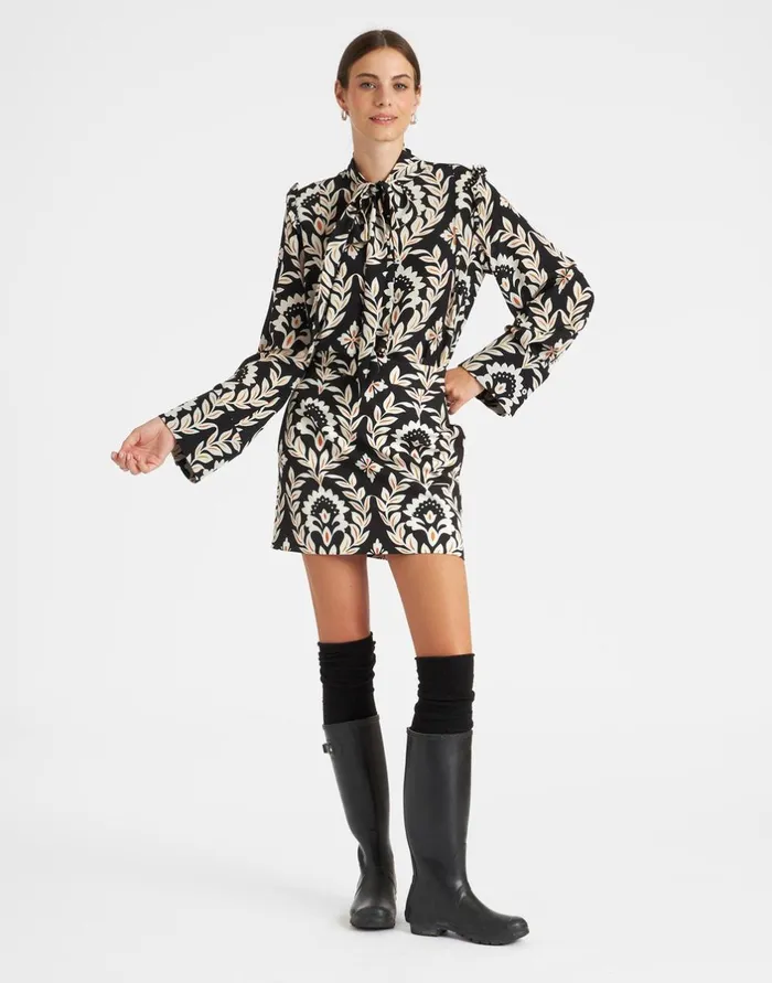 La Double J Ascot Shirt Ghirlanda Black In Crepe De Chine Ready To Wear Shirts and Tops La Double J Ascot Shirt Ghirlanda Black In Crepe De Chine Ready To Wear Shirts and Tops