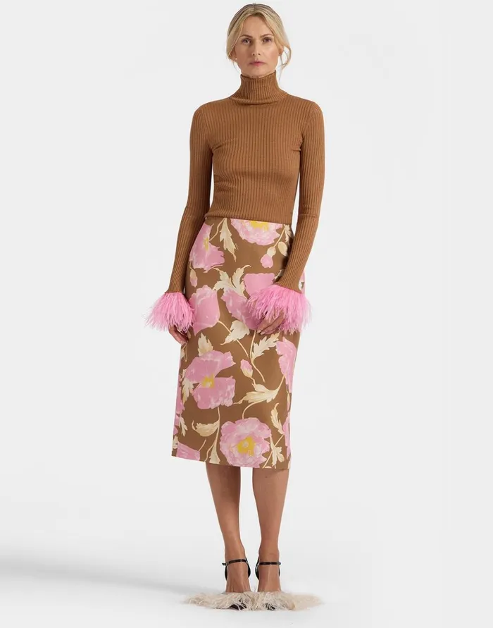 La Double J High Kick Top Camel In Ribbed Silk Cashmere With Feathers Ready To Wear Knitwear La Double J High Kick Top Camel In Ribbed Silk Cashmere With Feathers Ready To Wear Knitwear