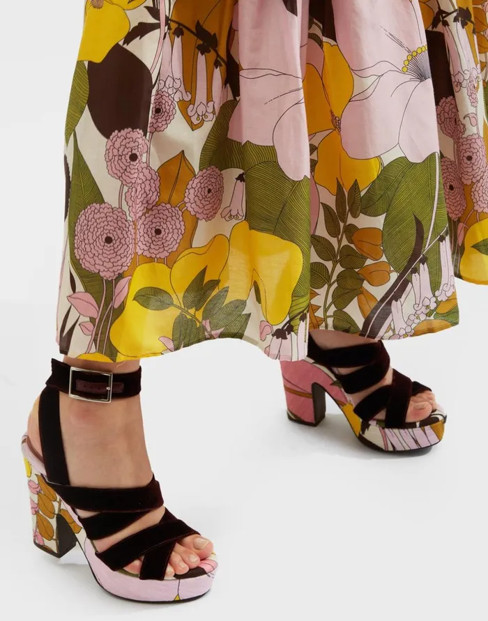 La Double J Medal Wedge Big Flower Rose In Shot Cotton Ready To Wear Shoes