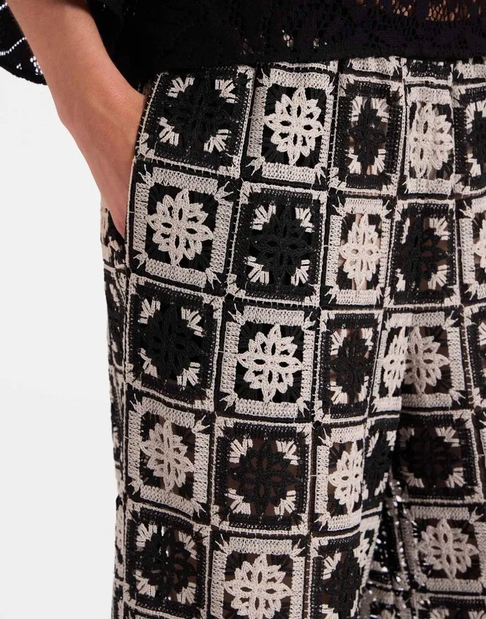 La Double J Palazzo Pants Mini Tiles Black In Macram Ready To Wear Shorts and Pants La Double J Palazzo Pants Mini Tiles Black In Macram Ready To Wear Shorts and Pants