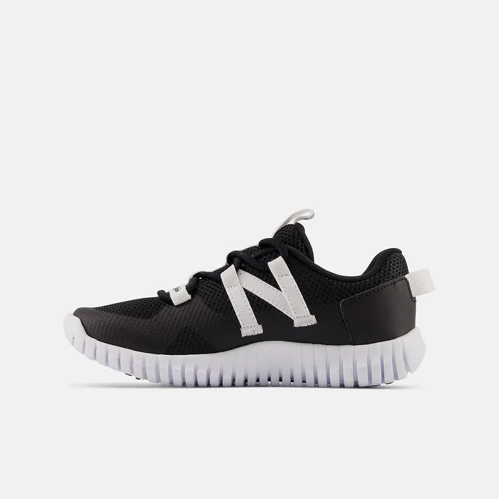 Little Kids Size 105 8211 3 Kids Newbalance PLAYGRUV V2 Bungee Black With White Little Kids Size 105 8211 3 Kids Newbalance PLAYGRUV V2 Bungee Black With White
