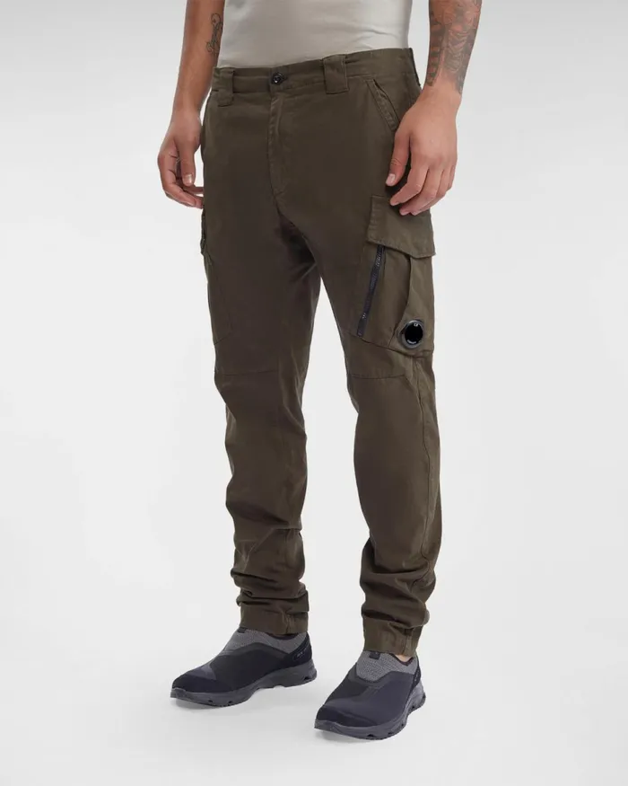 Man CP Company Trousers Stretch Sateen Cargo Pants Ergonomic Fit Ivy Green