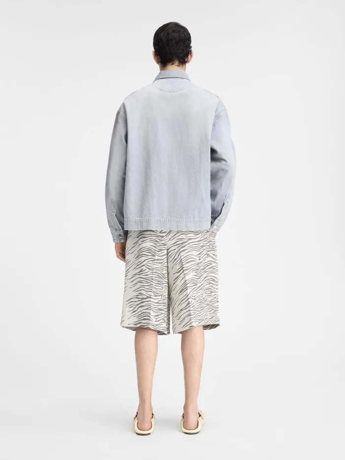 Men The DeNmes Denim Shirt Grey Offwhite JACQUEMUS Shirts Men The DeNmes Denim Shirt Grey Offwhite JACQUEMUS Shirts