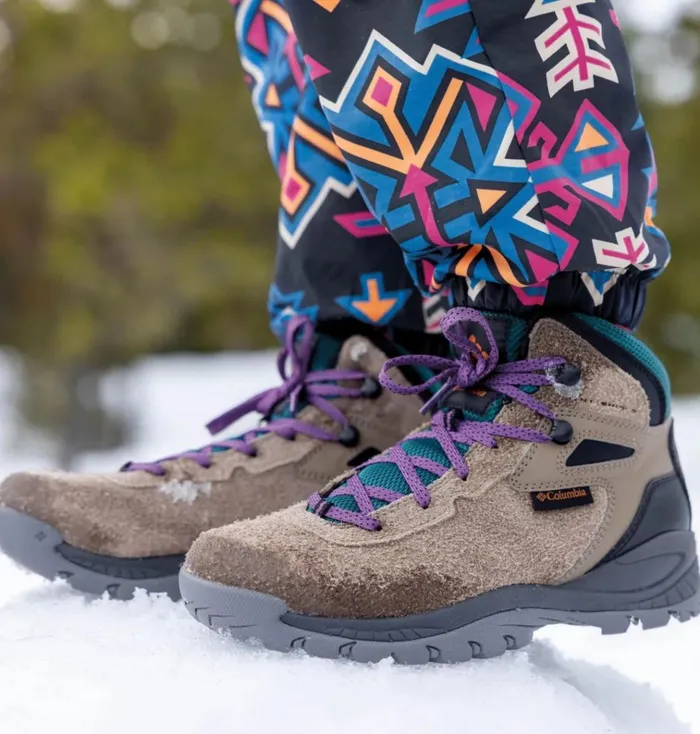 Newton Ridge BC Boot Wet Sand Cedar Womens Columbia Sportswear Boots