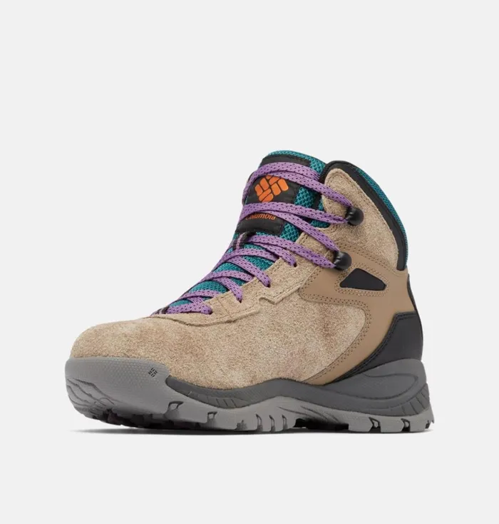 Newton Ridge BC Boot Wet Sand Cedar Womens Columbia Sportswear Boots