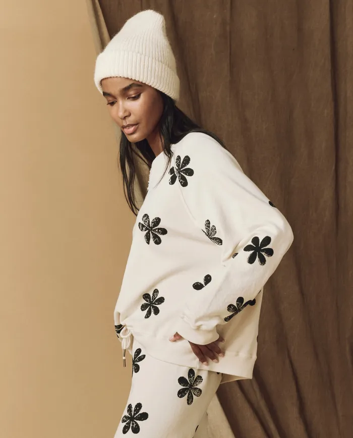 Novelty Tees and Sweats The Hand Stamped Slouch Sweatshirt Washed White with Black Daisy The Great Women Novelty Tees and Sweats The Hand Stamped Slouch Sweatshirt Washed White with Black Daisy The Great Women
