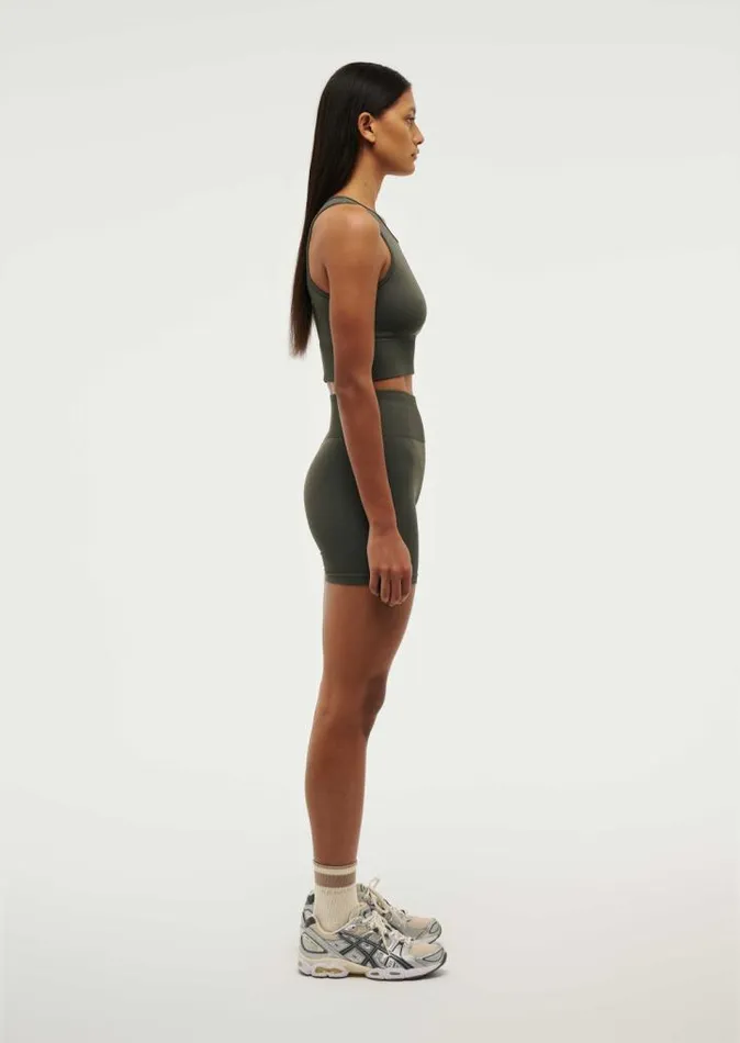 PE Nation Active Women RESTORE SEAMLESS TANK IN GUNMETAL PE Nation Active Women RESTORE SEAMLESS TANK IN GUNMETAL