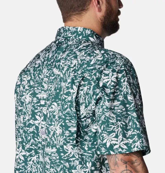 PFG Super Slack Tide Camp Shirt Big Dark Ivy Kona Kalikimaka Print Mens Columbia Sportswear Short Sleeve PFG Super Slack Tide Camp Shirt Big Dark Ivy Kona Kalikimaka Print Mens Columbia Sportswear Short Sleeve