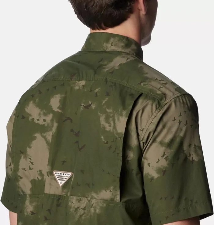 PHG Super Sharptail Short Sleeve Shirt Surplus Green Migration Print Mens Columbia Sportswear Short Sleeve PHG Super Sharptail Short Sleeve Shirt Surplus Green Migration Print Mens Columbia Sportswear Short Sleeve