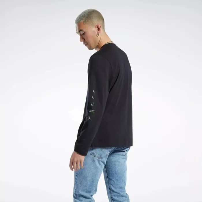 Reebok Graphic Series PreSeason Long Sleeve TShirt Black WomenMen Tops and TShirts