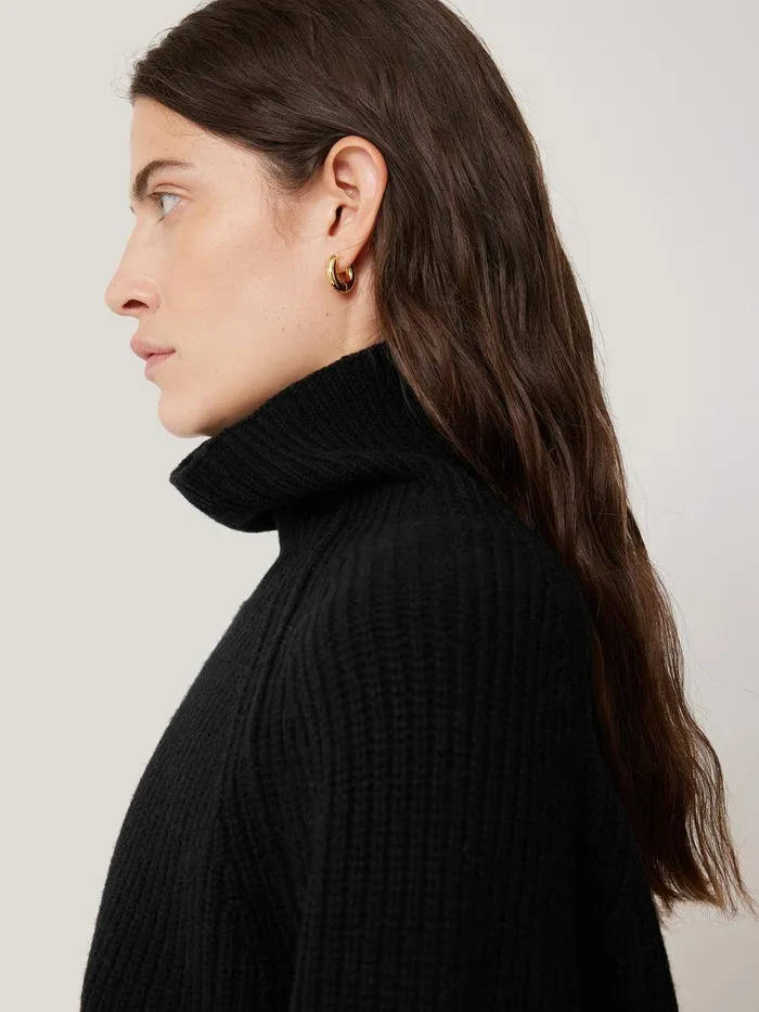 Shop Merino Fishermans Rib Jumper Black Jigsaw Knitwear and Cashmere