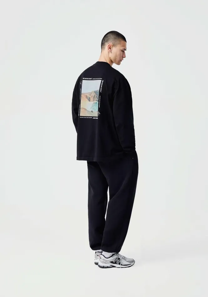 TShirts Men MKI MIYUKI ZOKU Mki Resort Print Longsleeve TShirt Black