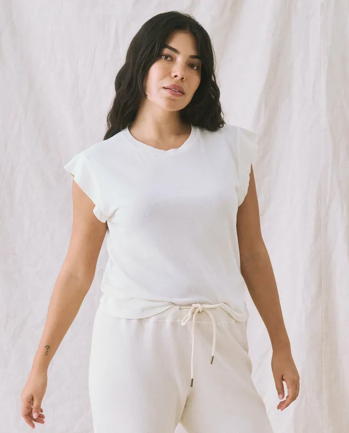 Tees Women The Great The Peak Shoulder Tee Washed White Tees Women The Great The Peak Shoulder Tee Washed White
