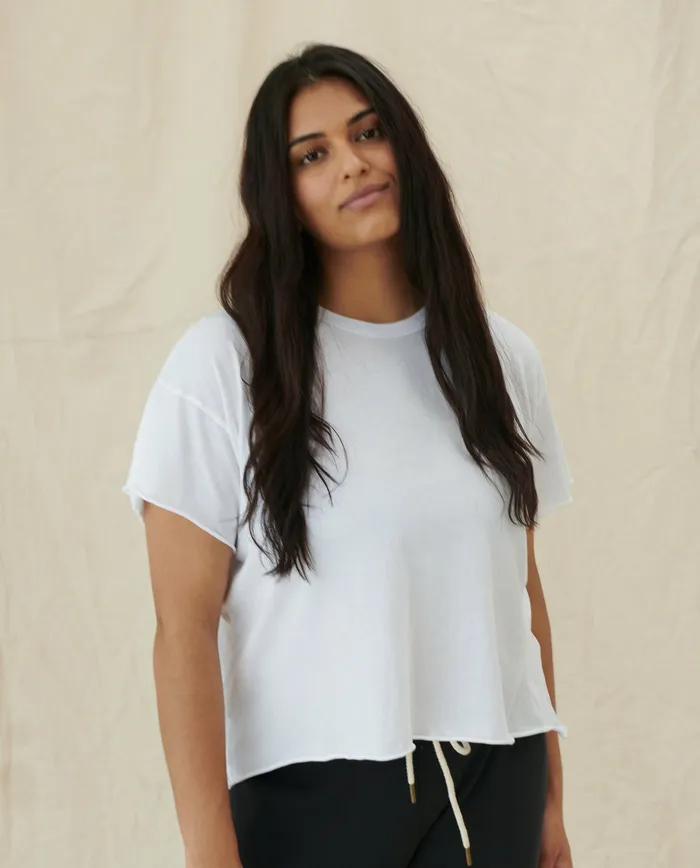 The Crop Tee Solid TRUE WHITE Tees The Great Women The Crop Tee Solid TRUE WHITE Tees The Great Women
