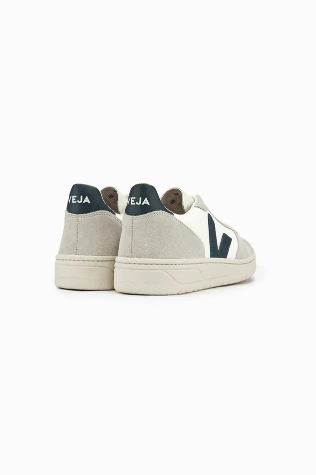 VEJA Women039s V10 8211 White Nautico White Nautico Women Faherty Overalls and Jumpsuits
