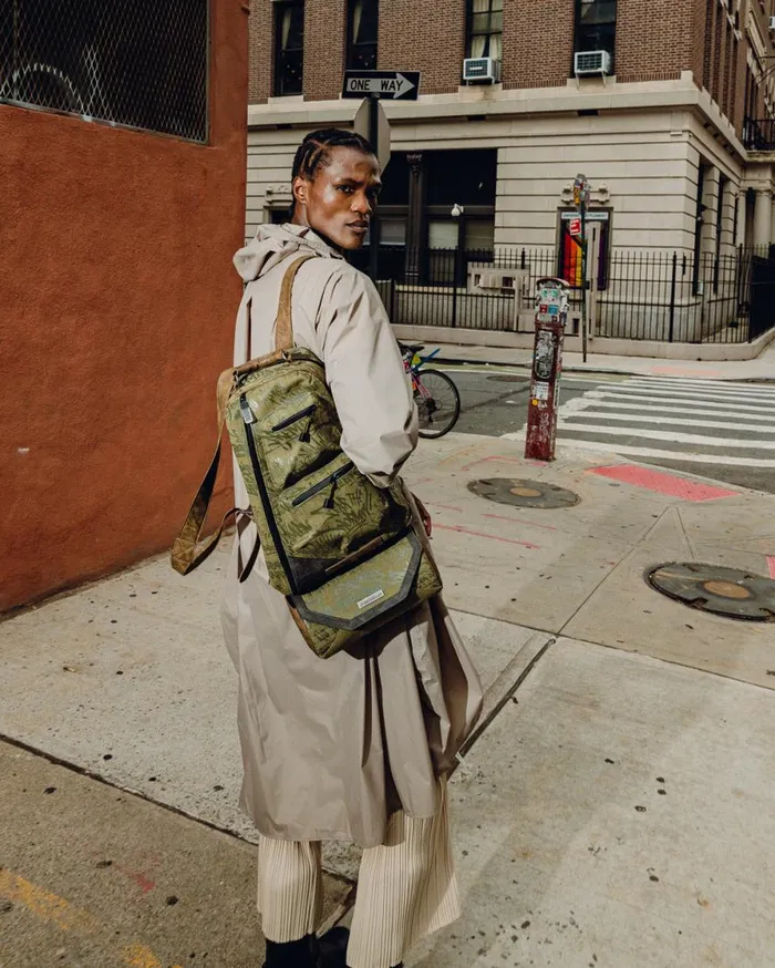 WomenMen DUNE FREMKIT BACKPACK CROSSBODY DESERT SAND SPRAYGROUND Crossbodys WomenMen DUNE FREMKIT BACKPACK CROSSBODY DESERT SAND SPRAYGROUND Crossbodys