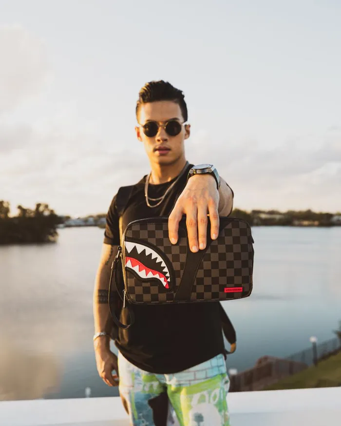 WomenMen HENNY AIIR TO THE THRONE TOILETRY BAG SPRAYGROUND Toiletries Aka Money Bags WomenMen HENNY AIIR TO THE THRONE TOILETRY BAG SPRAYGROUND Toiletries Aka Money Bags