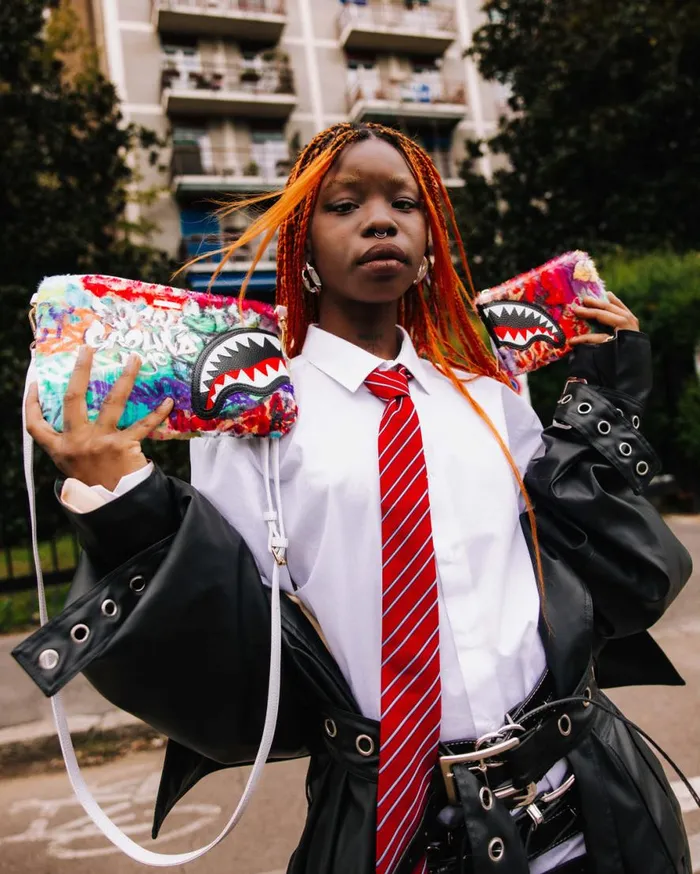 WomenMen LE MONDE DES GRAFFITIS CROSSOVER CLUTCH SPRAYGROUND Crossover Clutches WomenMen LE MONDE DES GRAFFITIS CROSSOVER CLUTCH SPRAYGROUND Crossover Clutches