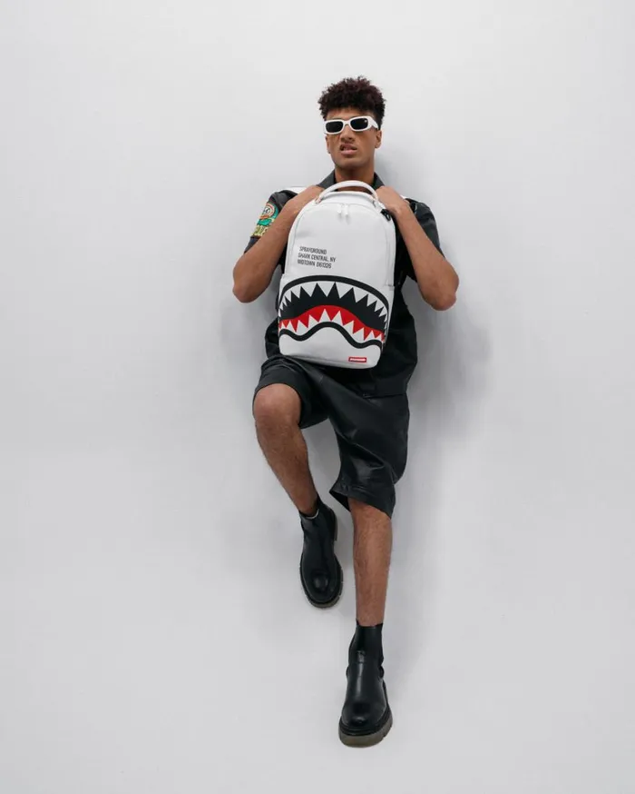 WomenMen SHARK CENTRAL WHT BACKPACK DLXV SPRAYGROUND Backpacks WomenMen SHARK CENTRAL WHT BACKPACK DLXV SPRAYGROUND Backpacks