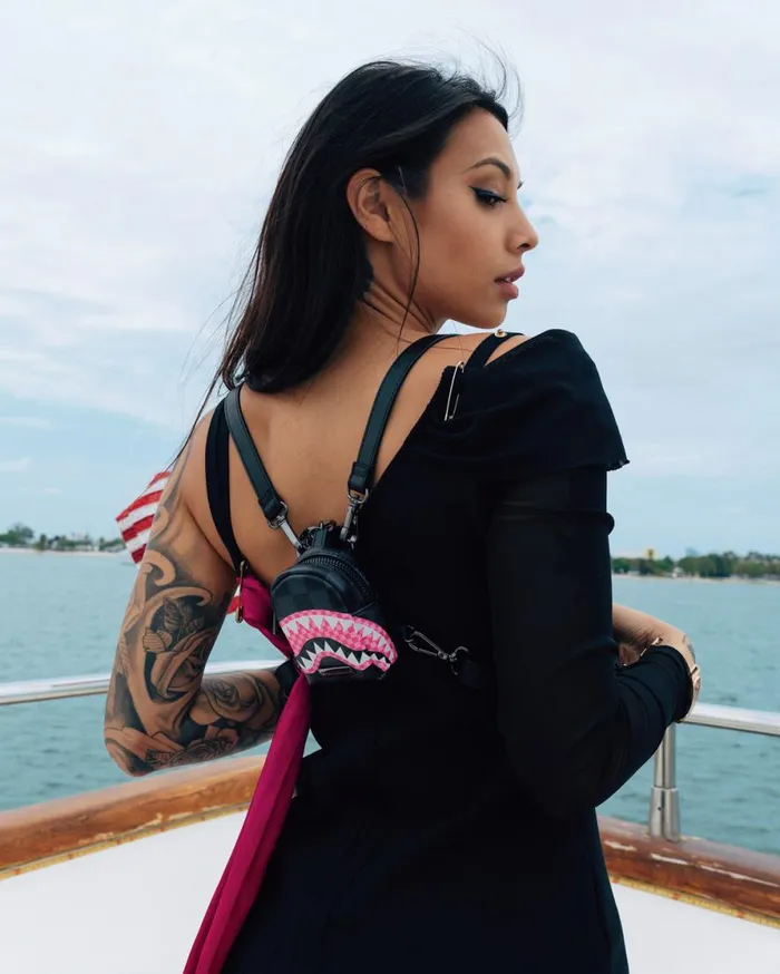 WomenMen SHARKS IN CANDY QUATTRO BACKPACK SPRAYGROUND Backpacks WomenMen SHARKS IN CANDY QUATTRO BACKPACK SPRAYGROUND Backpacks