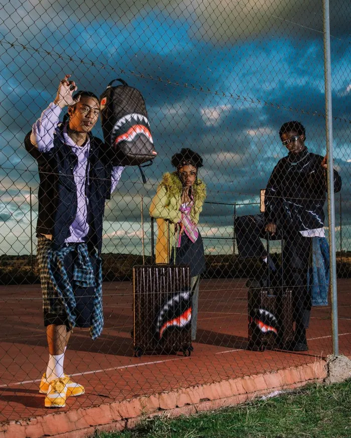 WomenMen SHARKS IN PARIS BLUR EFFECT BACKPACK SPRAYGROUND Backpacks WomenMen SHARKS IN PARIS BLUR EFFECT BACKPACK SPRAYGROUND Backpacks