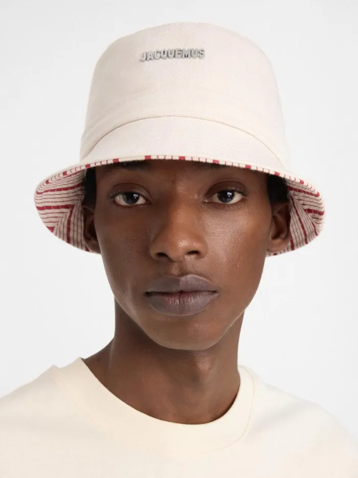 WomenMen The Gadjo Bucket Hat Offwhite Red Stripes JACQUEMUS Hats WomenMen The Gadjo Bucket Hat Offwhite Red Stripes JACQUEMUS Hats