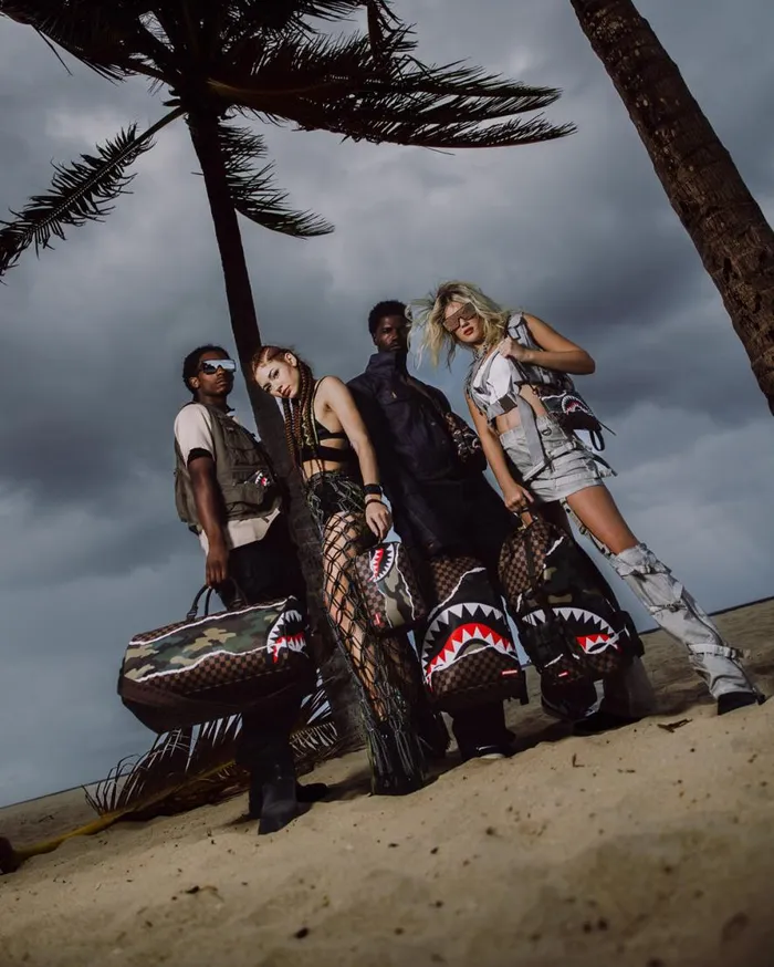 WomenMen UNSTOPPABLE ENDEAVORS III CROSSOVER CLUTCH SPRAYGROUND Crossover Clutches WomenMen UNSTOPPABLE ENDEAVORS III CROSSOVER CLUTCH SPRAYGROUND Crossover Clutches