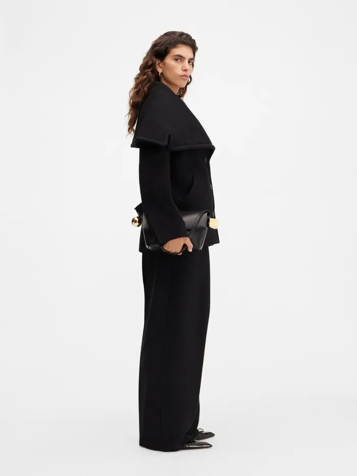 Women The Caruso Peacoat Black JACQUEMUS Coats and Jackets Women The Caruso Peacoat Black JACQUEMUS Coats and Jackets